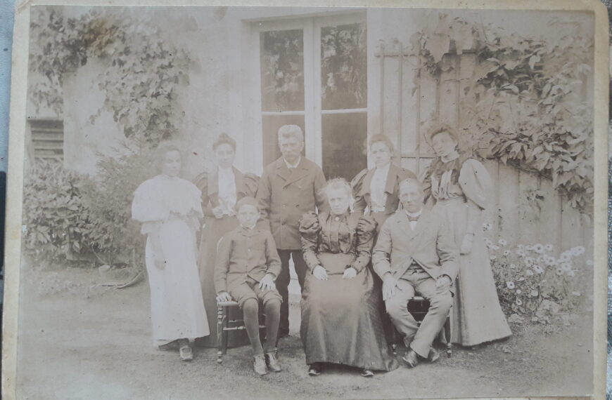 Autour de 1900, portraits de famille en série autour de Théodore et Georgette
