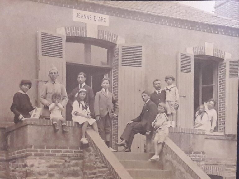 Georges Maussion et sa femme maria Oger à Préfailles villa jeanne d'arc